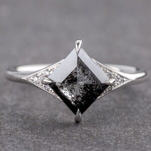 SALE S925 Sterling Silver Black Smokey Quartz Crystal Ring (Size 8)